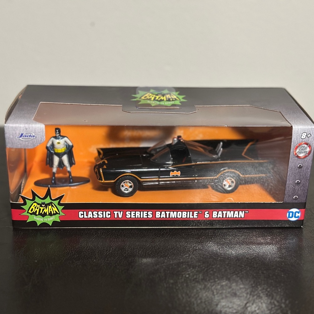 Classic TV Series Jada Batmobile with Batman Figure